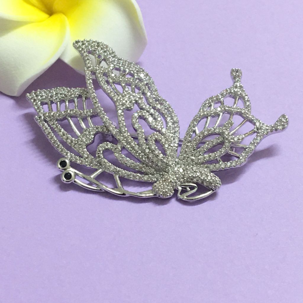  Cài Áo Con Bướm Pha Lê Trắng (AH) 