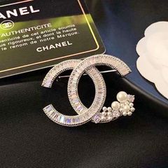  Cài Áo Nam, Nữ - Chanel Màu Trắng Ngọc Trai & Pha Lê (CL) 