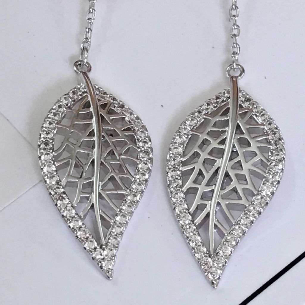  Bông Tai Tua Rua Chiếc Lá & Cái Nơ Pha Lê Trắng (AD) 