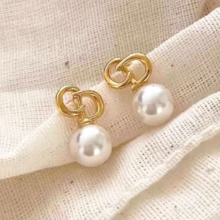  Bông Tai Dior Màu Vàng Ngọc Trai (AR) 