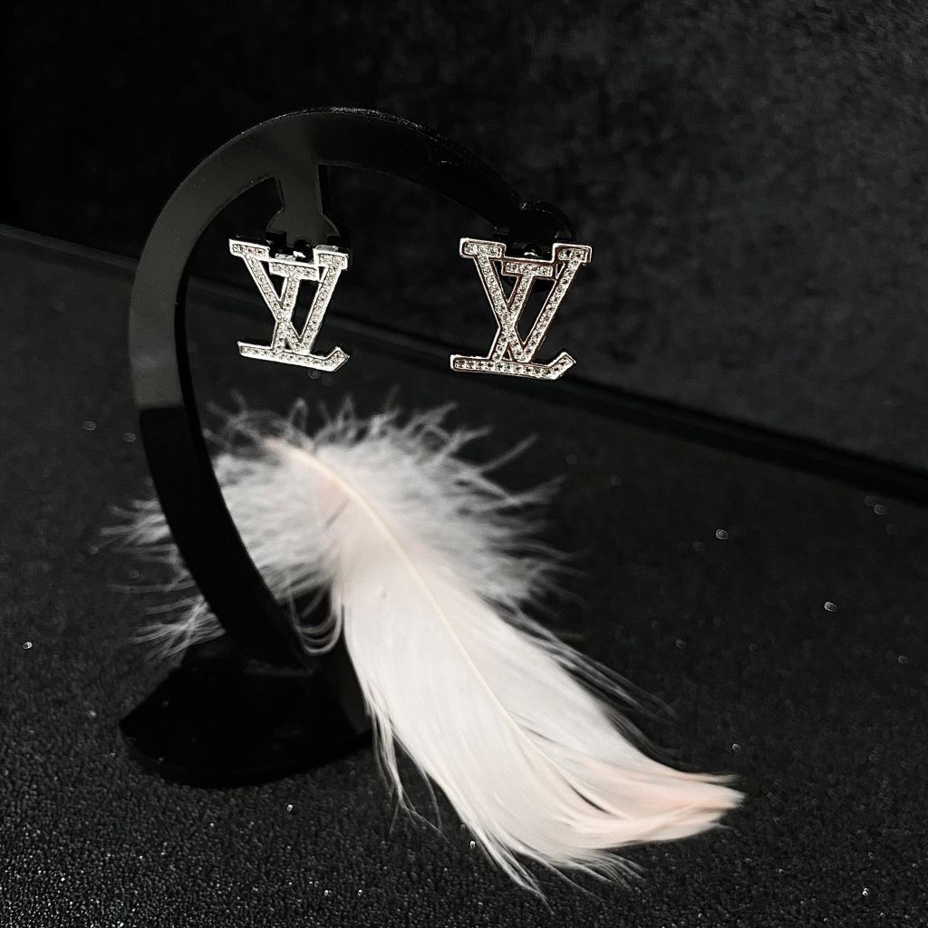  Bông Tai LV Màu Trắng Pha Lê (AD) 