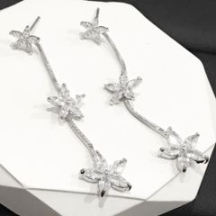  Bông Tai 3 Cánh Hoa Pha Lê Trắng Tinh Tế (BZ) 