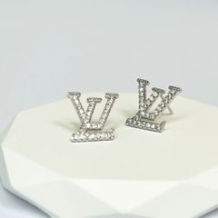  Bông Tai LV Màu Trắng Pha Lê (AE) 