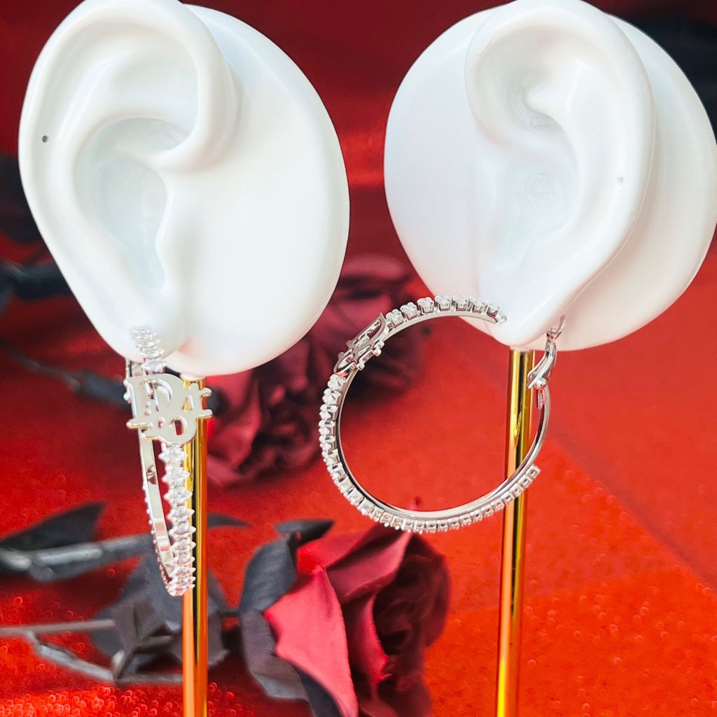  Bông Tai Khoen Tròn Dior Màu Trắng 4,3cm Pha Lê (BW) 