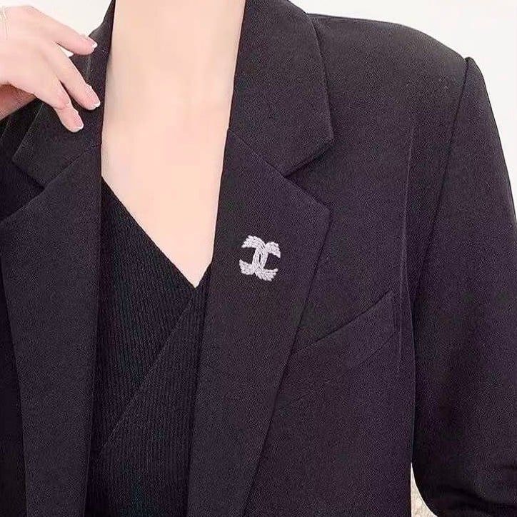  Cài Áo Nam, Nữ - Chanel Lưới Size To Màu Trắng Pha Lê (AJ) 