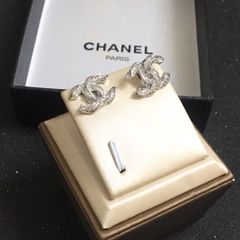  Bộ Trang Sức Chanel Trắng - Cài Áo & Bông Tai Pha Lê (AB) 