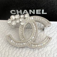  Cài Áo Nam, Nữ - Chanel Màu Trắng Ngọc Trai & Pha Lê (CE) 