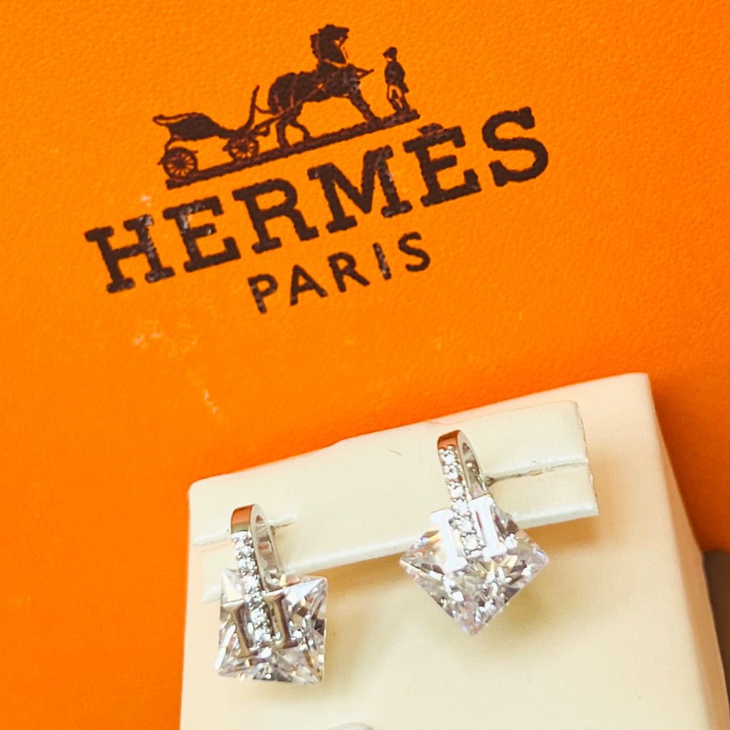  Bộ Trang Sức Hermes Trắng - Vòng Tay, Nhẫn & Bông Tai Pha Lê (AC) 