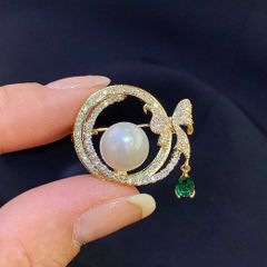  Cài Áo Chiếc Nơ Và Giọt Nước Pha Lê Xanh & Ngọc Trai (AI) 