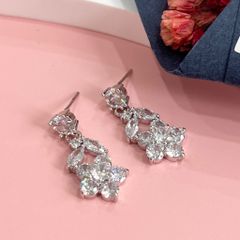  Bông Tai Cánh Hoa Pha Lê Trắng (BP) 