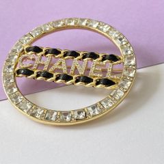  Cài Áo Nam, Nữ - Chanel Màu Vàng Bản To Pha Lê Trắng (BS) 