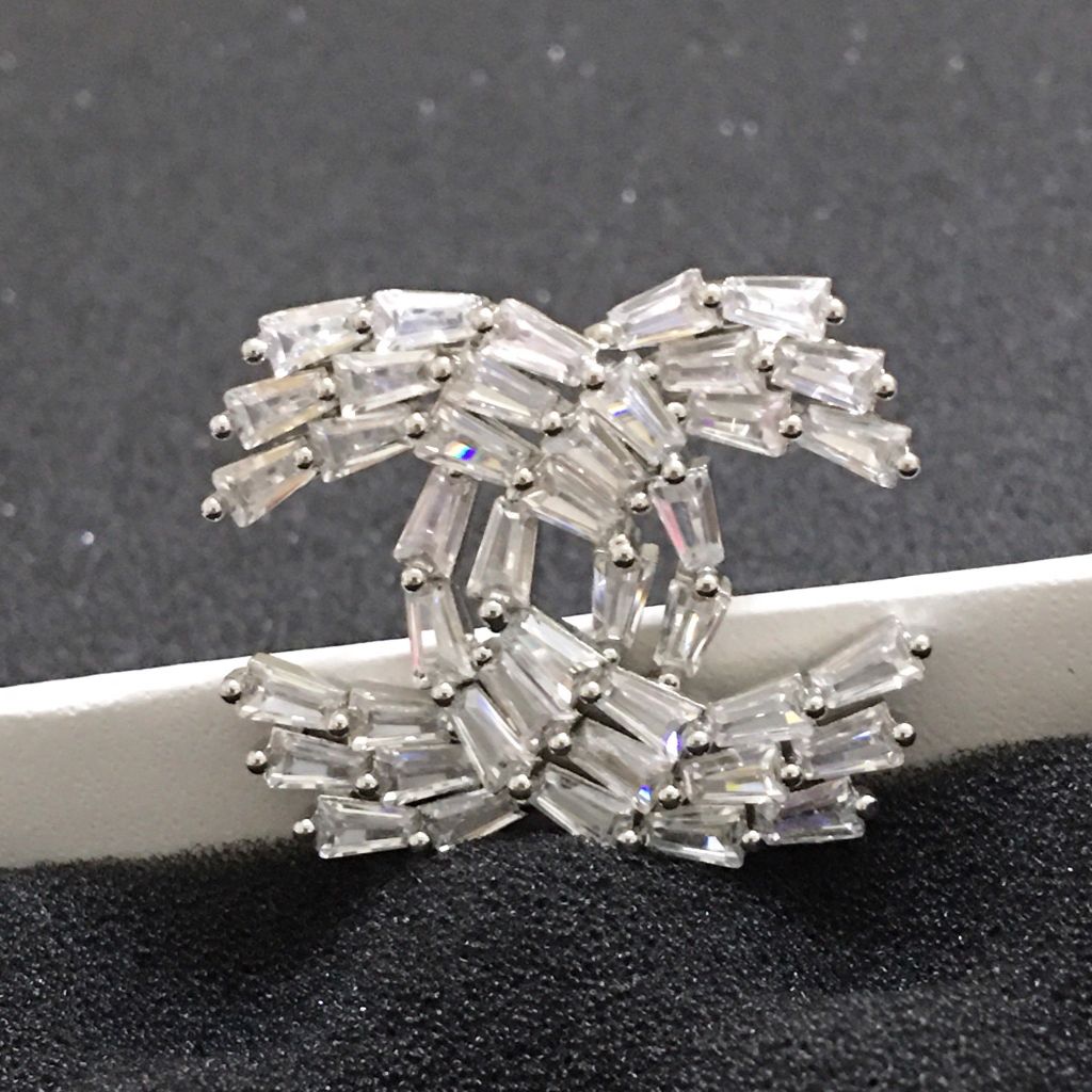  Cài Áo Nam, Nữ - Chanel Lưới Size Nhỏ Màu Trắng Pha Lê (AP) 