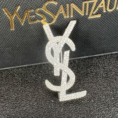  Cài Áo Nam, Nữ - YSL Màu Trắng Pha Lê (AJ) 