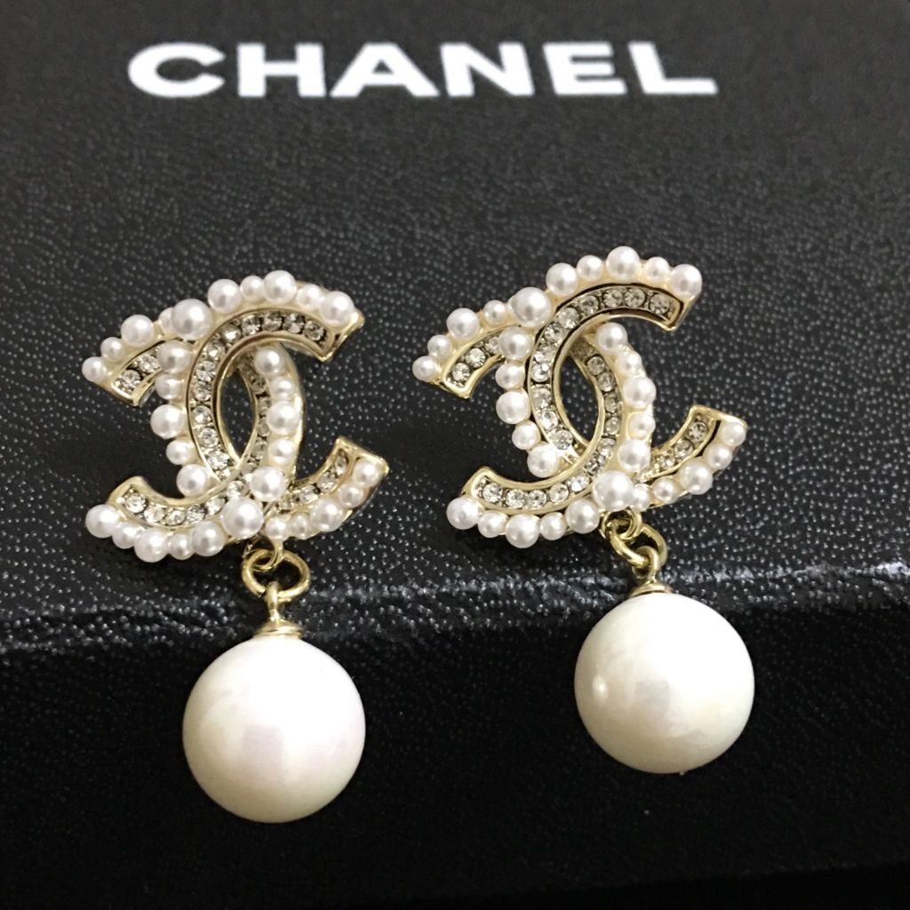  Bông Tai Chanel Màu Vàng Ngọc Trai & Pha Lê Trắng (BJ) 