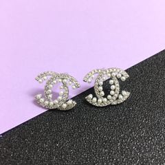  Bông Tai Chanel Màu Trắng Ngọc Trai & Pha Lê (AY) 