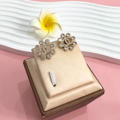  Bông Tai Chanel Cánh Hoa Màu Vàng Pha Lê Hồng (BS) 