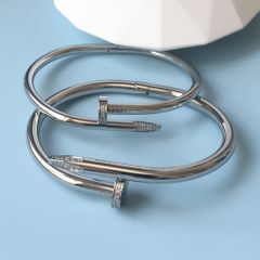  Vòng Tay Cặp Đôi Tình Yêu - Cartier Cây Đinh Màu Trắng Titan Cao Cấp Pha Lê (AO) 