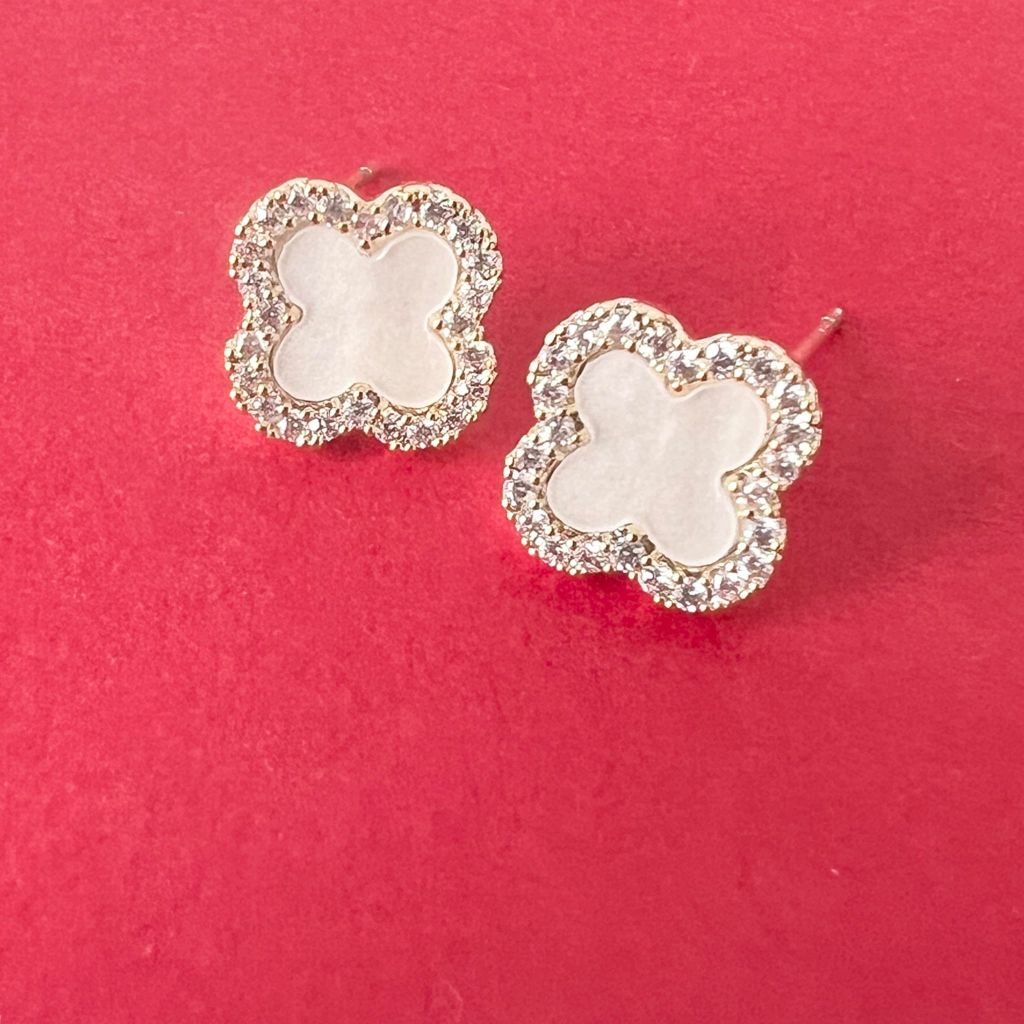  Bông Tai Cỏ 4 Lá May Mắn 1cm Vỏ Trai Thiên Nhiên & Pha Lê Trắng (AG) 