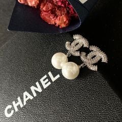  Bông Tai Chanel Màu Trắng Ngọc Trai & Pha Lê (CD) 