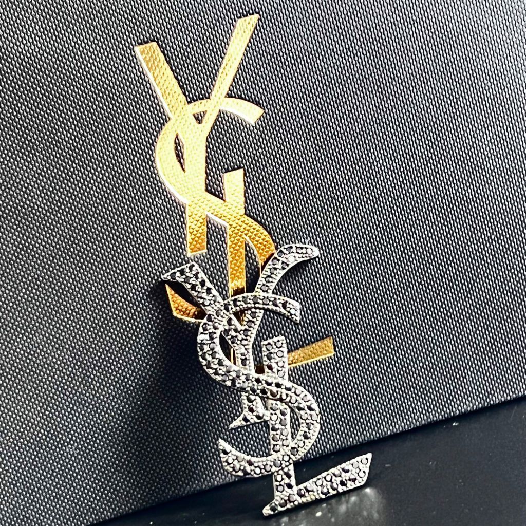  Cài Áo YSL Bản To Pha Lê Đen Sang Trọng (AN) 