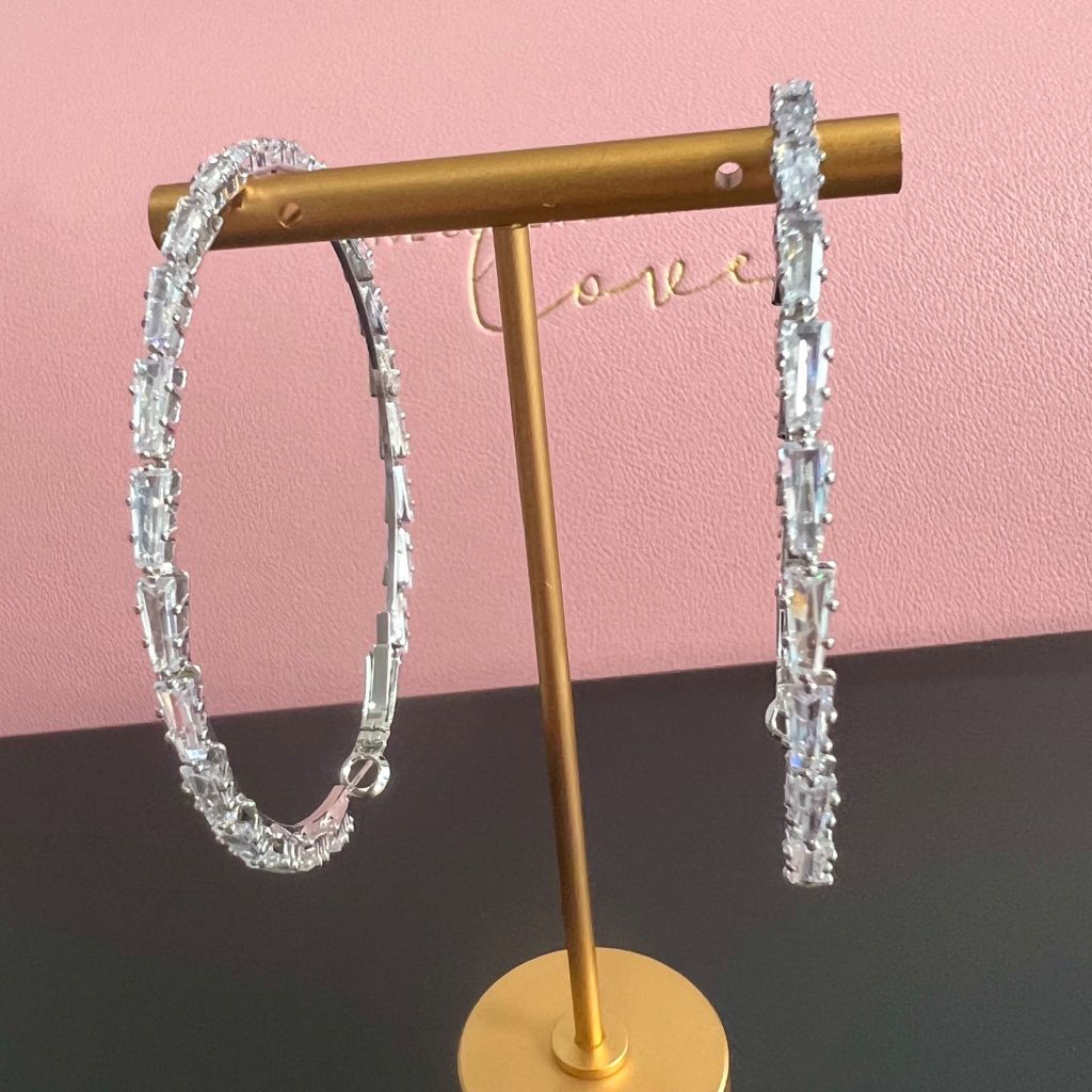  Bông Tai Khoen Tròn Bản To Màu Trắng 6,5cm Pha Lê (BM) 