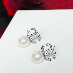  Bông Tai Chanel Màu Trắng Ngọc Trai & Pha Lê (CI) 