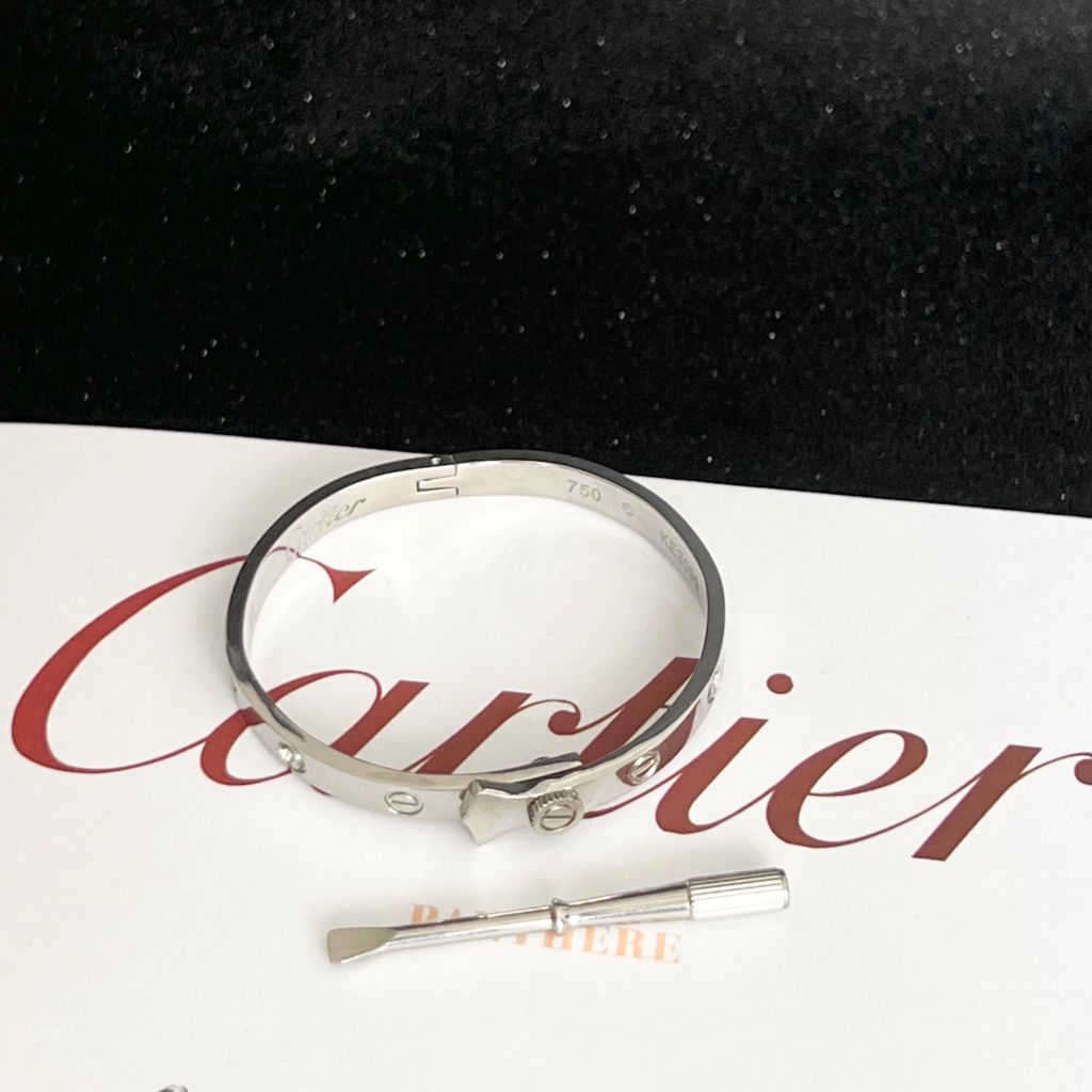  Vòng Tay TiTan Cao Cấp - Cây Đinh Cartier & Tua Vít Màu Trắng Pha Lê (AG) 