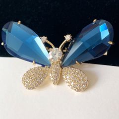  Cài Áo Con Bướm Pha Lê Xanh Bích & Trắng (AJ) 