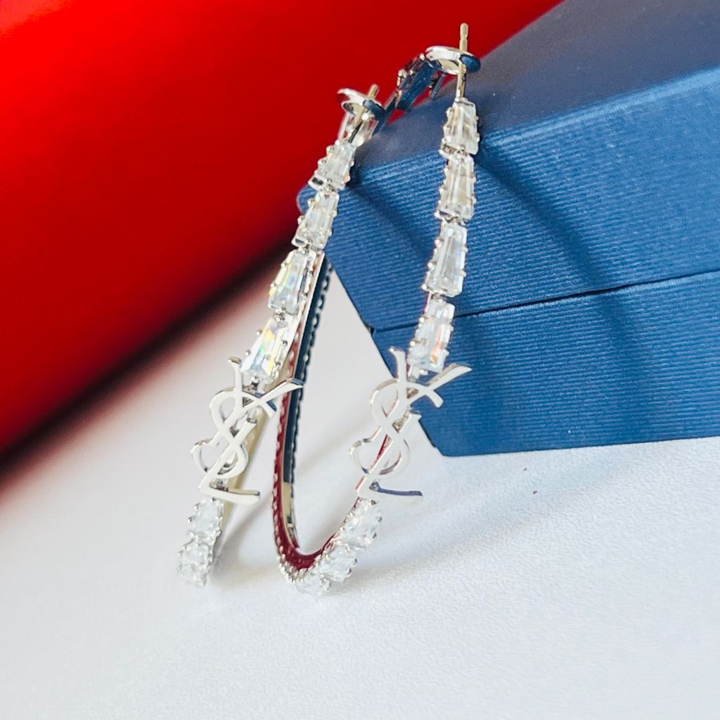  Bông Tai Khoen Tròn YSL Màu Trắng 4,3cm Pha Lê (BT) 
