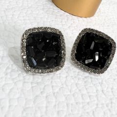  Bông Tai Vuông Bản To Pha Lê Đen & Trắng Sang Trọng 