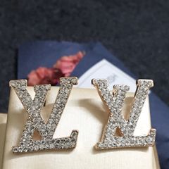  Bông Tai LV Màu Vàng Bản To Pha Lê Trắng (AC) 