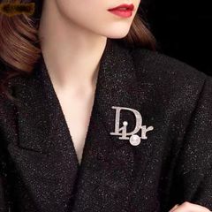  Cài Áo Dior Màu Trắng Ngọc Trai & Pha Lê (AN) 