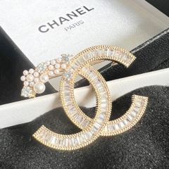  Cài Áo Nam, Nữ - Chanel Màu Vàng Ngọc Trai & Pha Lê Trắng (CK) 