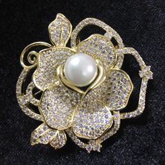  Cài Áo Hoa Hồng Vàng Ngọc Trai & Pha Lê Trắng (AK) 