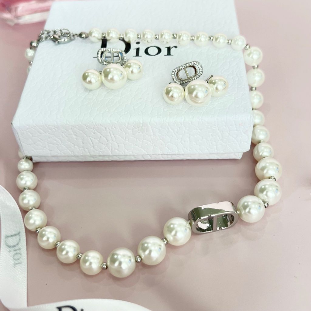  Bộ Trang Sức Dior Trắng - Vòng cổ Choker & Bông Tai Ngọc Trai Quý Phái (AB) 
