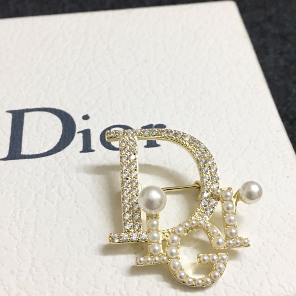  Cài Áo Nam, Nữ - Dior Màu Vàng Ngọc Trai & Pha Lê Trắng (AI) 