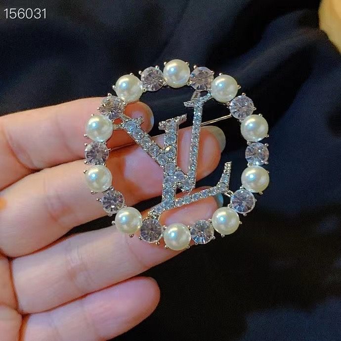  Cài Áo Nam, Nữ - LV Màu Trắng Ngọc Trai & Pha Lê (AC) 