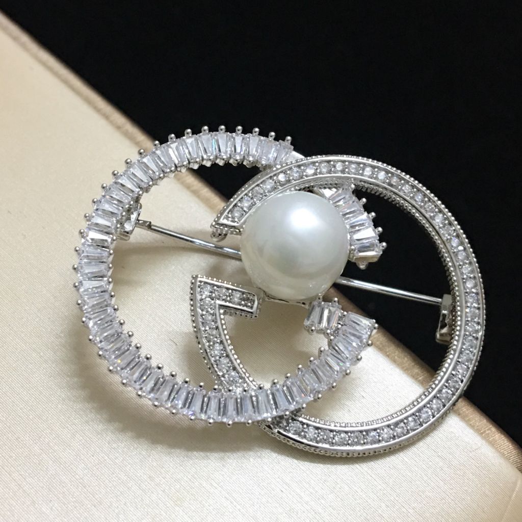  Cài Áo Nam, Nữ - Gucci Màu Trắng Ngọc Trai & Pha Lê (AH) 