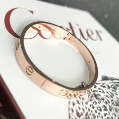  Vòng Tay Nam, Nữ TiTan Cao Cấp - Cartier Màu Vàng Hồng Pha Lê Trắng (AH) 