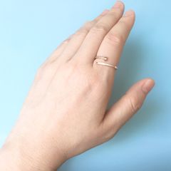  Nhẫn Titan Cao Cấp - Cây Đinh Cartier Màu Vàng Hồng Pha Lê (AI) 