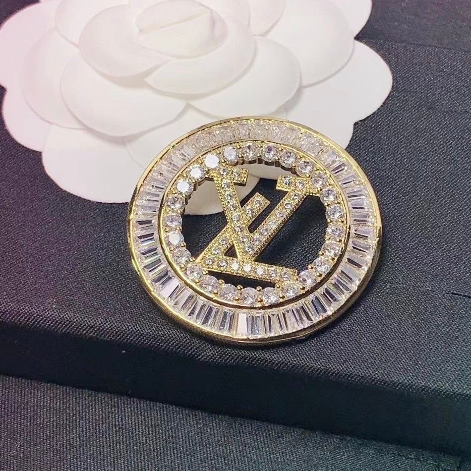  Cài Áo Nam, Nữ - LV Màu Vàng Pha Lê Trắng (AB) 