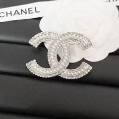  Cài Áo Nam, Nữ - Chanel Màu Trắng Ngọc Trai & Pha Lê (CZ) 