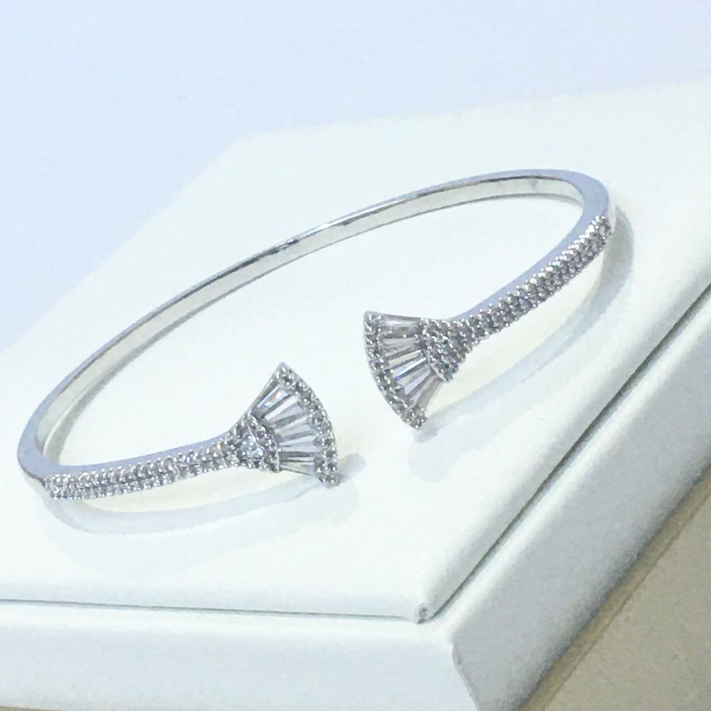  Vòng Tay Cánh Quạt Pha Lê Trắng Tinh Tế (AA) 