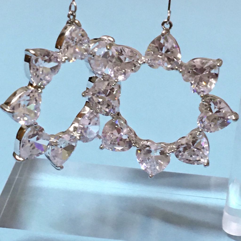  Bông Tai Tua Rua 9 Trái Tim Pha Lê Trắng (AL) 