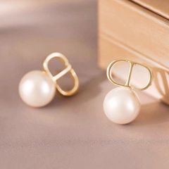  Bông Tai Dior Màu Vàng Ngọc Trai (AL) 