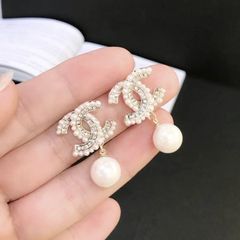  Bông Tai Chanel Màu Vàng Ngọc Trai & Pha Lê Trắng (BJ) 