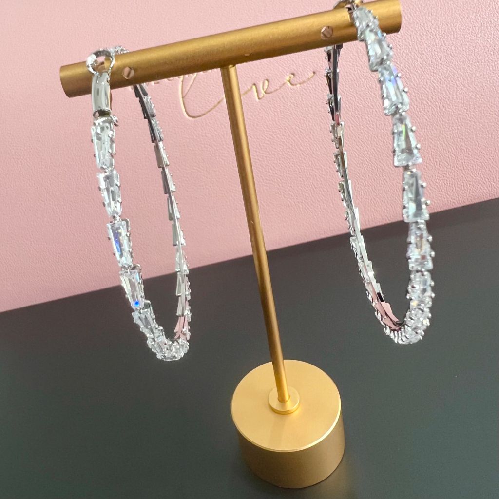  Bông Tai Khoen Tròn Bản To Màu Trắng 6,5cm Pha Lê (BM) 