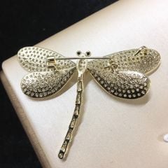  Cài Áo Nam, Nữ - Con Chuồn Chuồn Vàng Bản To Pha Lê Trắng Sang Trọng (AC) 