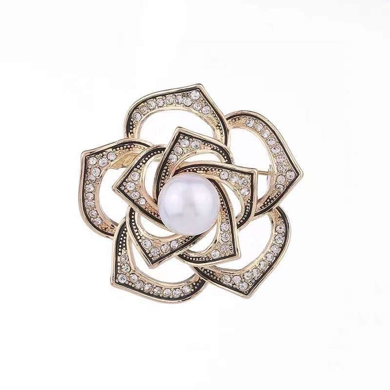  Cài Áo & Mặt Dây Chuyền - Cánh Hoa Chanel Ngọc Trai & Pha Lê (DA) 