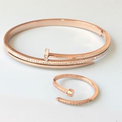  Bộ Trang Sức Cartier Titan Cao Cấp - Vòng Tay & Nhẫn Màu Vàng Hồng Pha Lê (AP) 